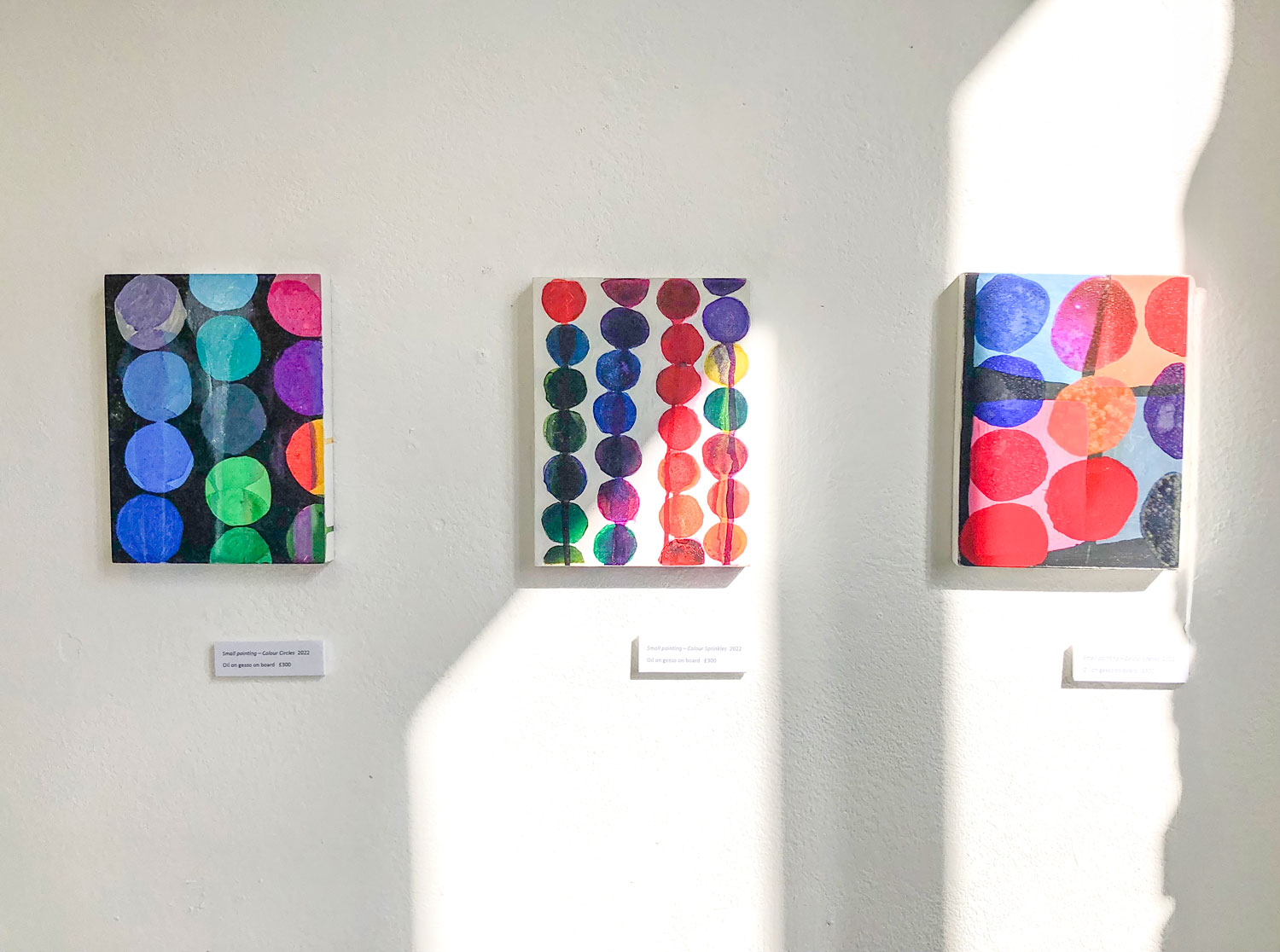 Circles, Dots and Discs Circles, Dots and Discs